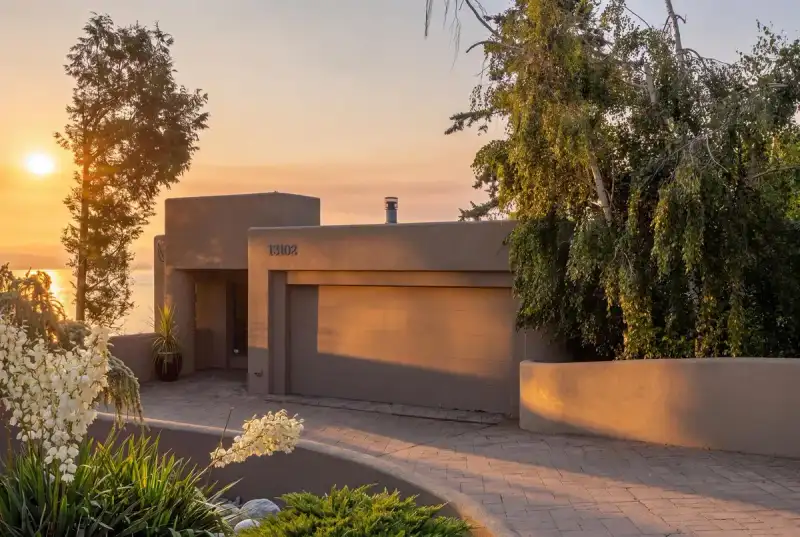 13102 13 AVENUE - photo 1 of 40