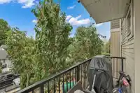 201 19940 BRYDON CRESCENT - thumbnail 30