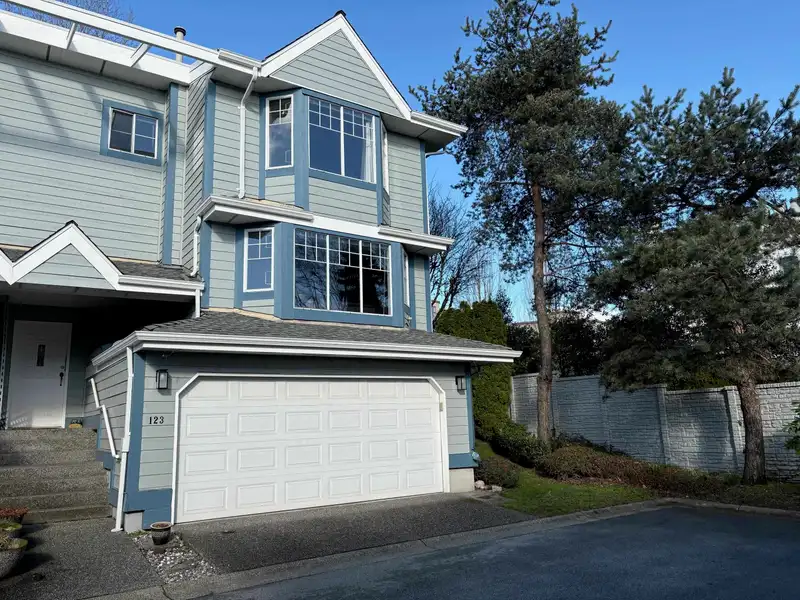 123 28 RICHMOND STREET - photo 1 of 40