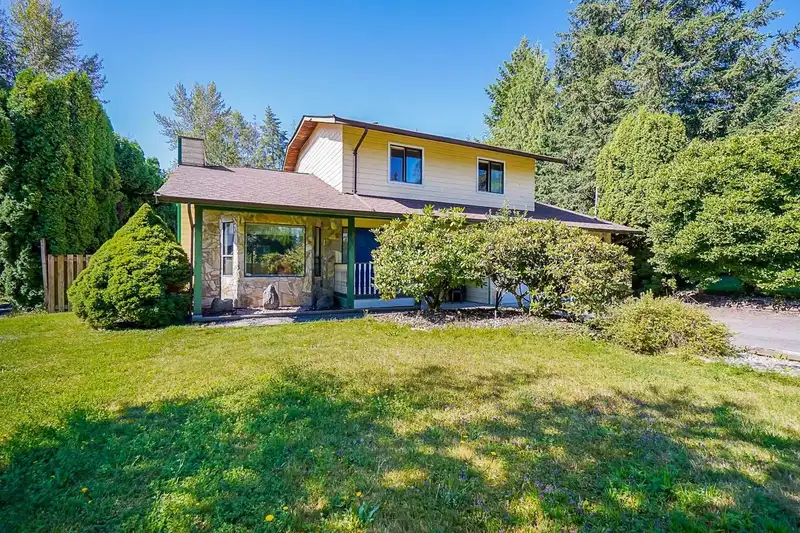 22686 76B CRESCENT - photo 2 of 39