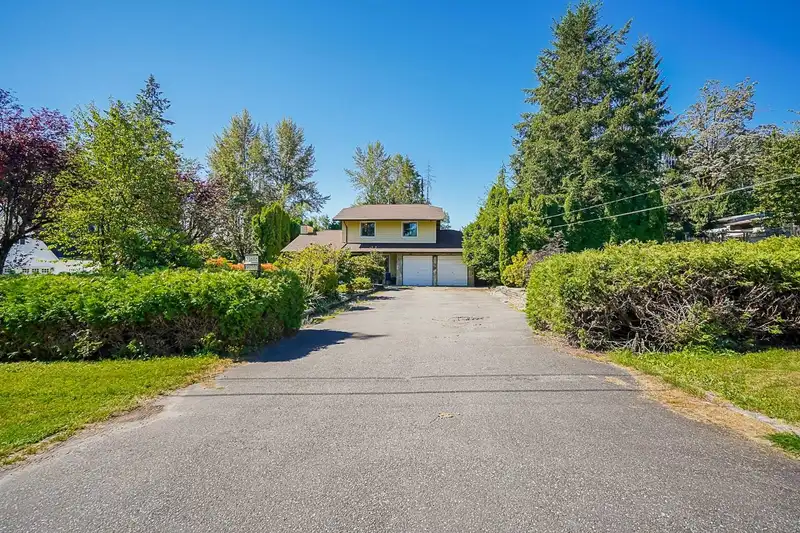 22686 76B CRESCENT - photo 3 of 39