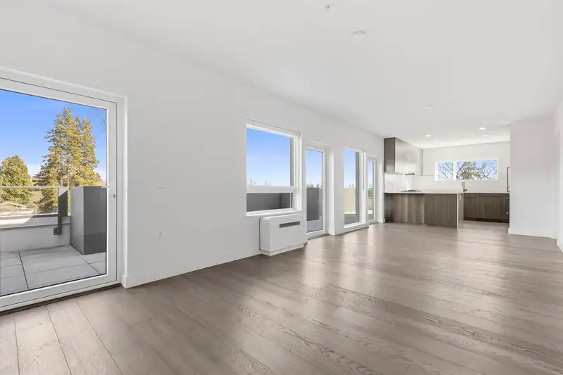 308 3590 W 39TH AVENUE - photo 1 of 24