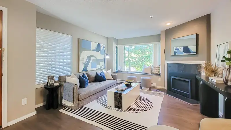 3167 LAUREL STREET - photo 2 of 32
