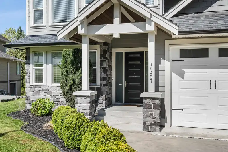 10427 WOODROSE PLACE - photo 1 of 39