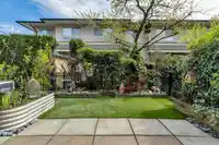 7 301 KLAHANIE DRIVE - thumbnail 8