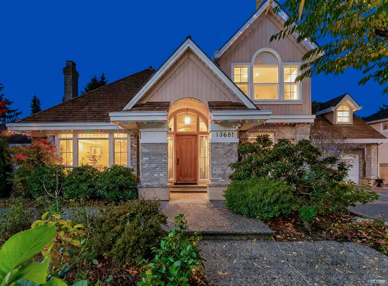 13681 21 AVENUE - photo 1 of 39