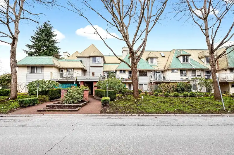 101 22275 123 AVENUE - photo 1 of 35