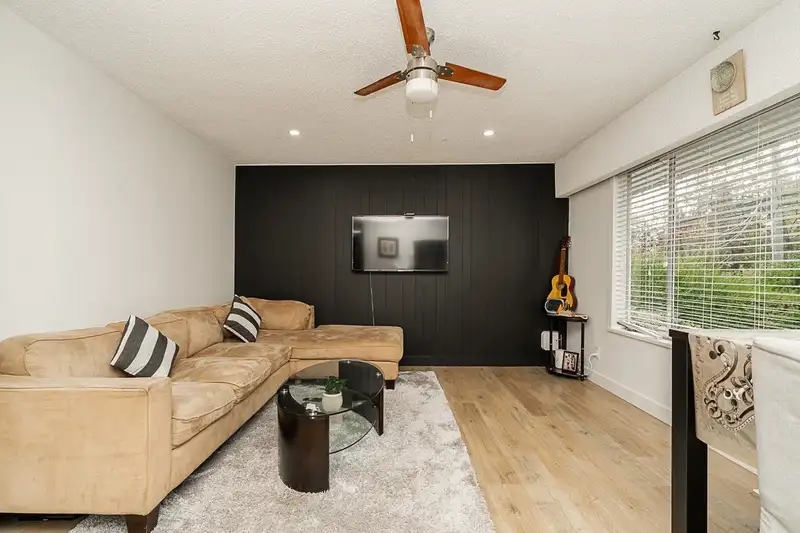 11205 78A AVENUE - photo 4 of 32