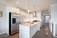7 7138 210 STREET - thumbnail 2