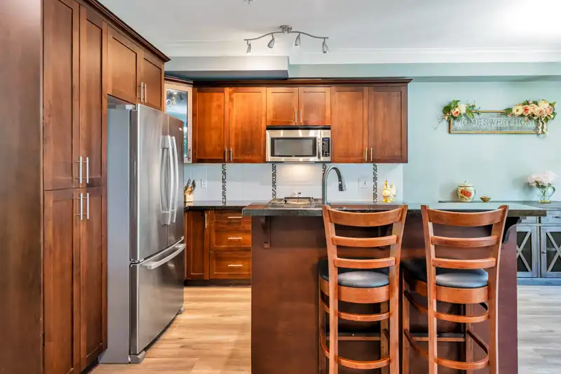11 22225 50TH AVENUE - photo 4 of 40