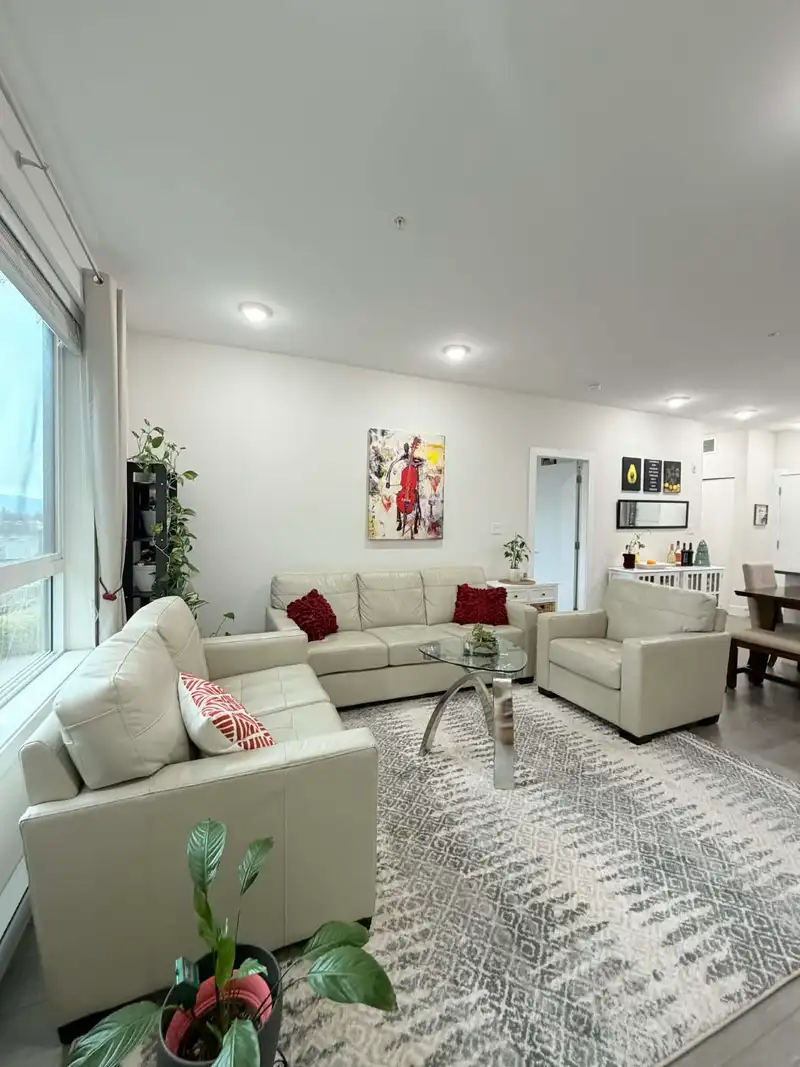 407 15351 101 AVENUE - photo 4 of 40