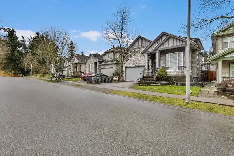 5835 139 STREET - photo 1 of 40