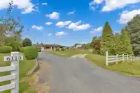 6113 256 STREET - thumbnail 3