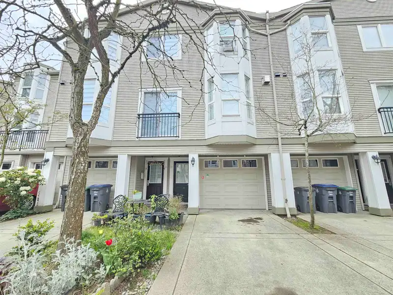 33 9559 130A STREET - photo 1 of 23