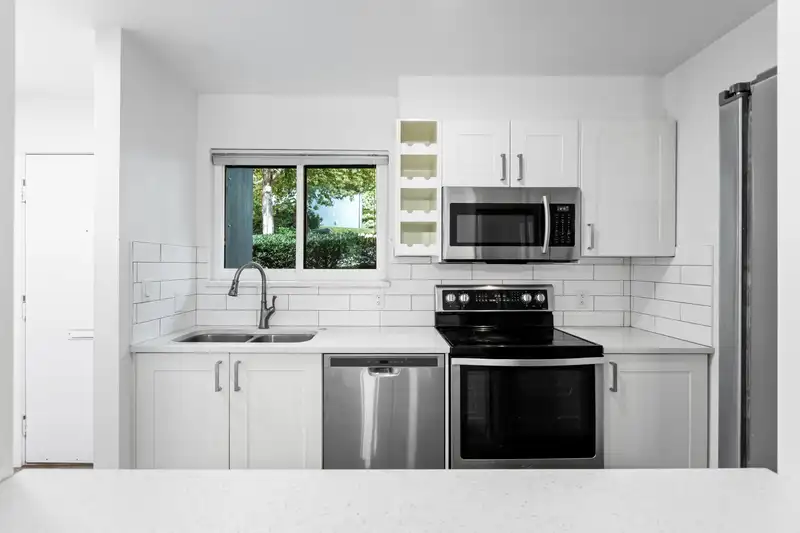860 BLACKSTOCK ROAD - photo 2 of 20