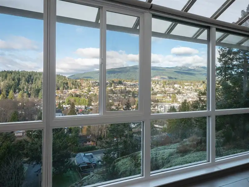 313 SKYLINE DRIVE - photo 2 of 34