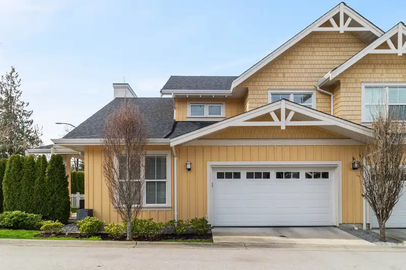 48 22057 49 AVENUE - photo 1 of 34