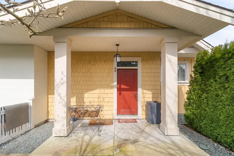 48 22057 49 AVENUE - photo 3 of 34