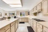 2828 CAMROSE DRIVE - thumbnail 10
