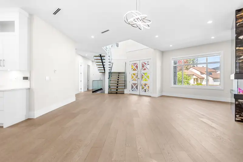 11668 95A AVENUE - photo 3 of 40