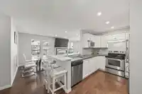 506 301 MAUDE ROAD - thumbnail 2