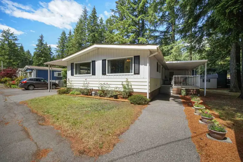 71 20071 24 AVENUE - photo 1 of 26