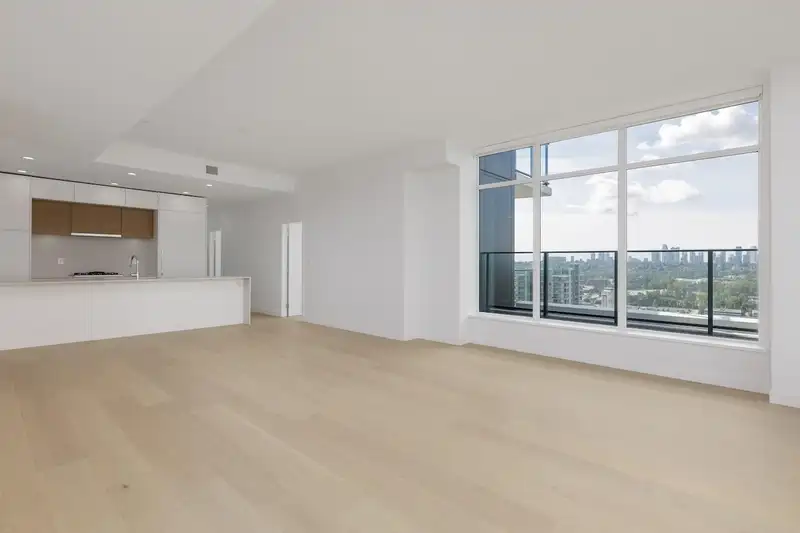 3901 2181 MADISON AVENUE - photo 2 of 30