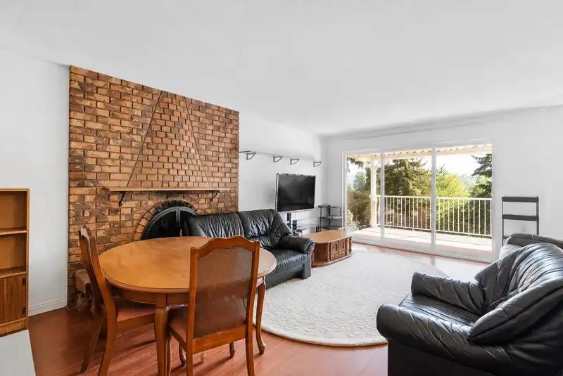 45 N STRATFORD AVENUE - photo 3 of 36