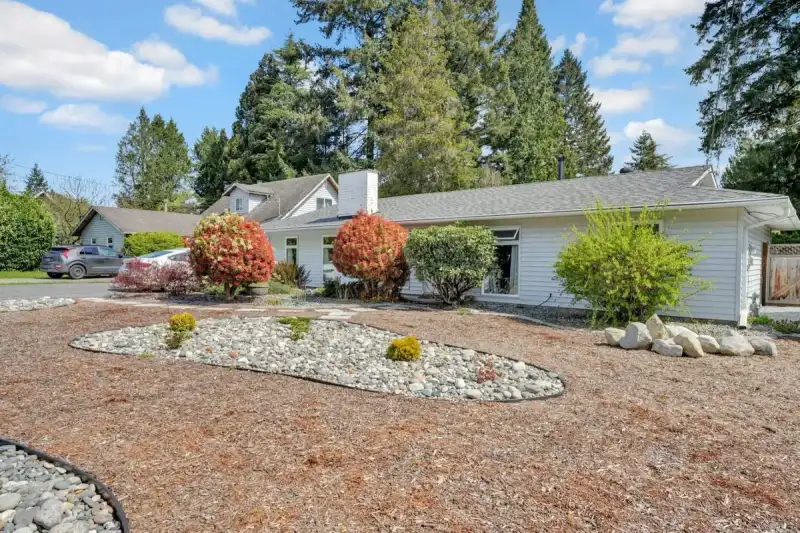 11750 195A STREET - photo 1 of 36