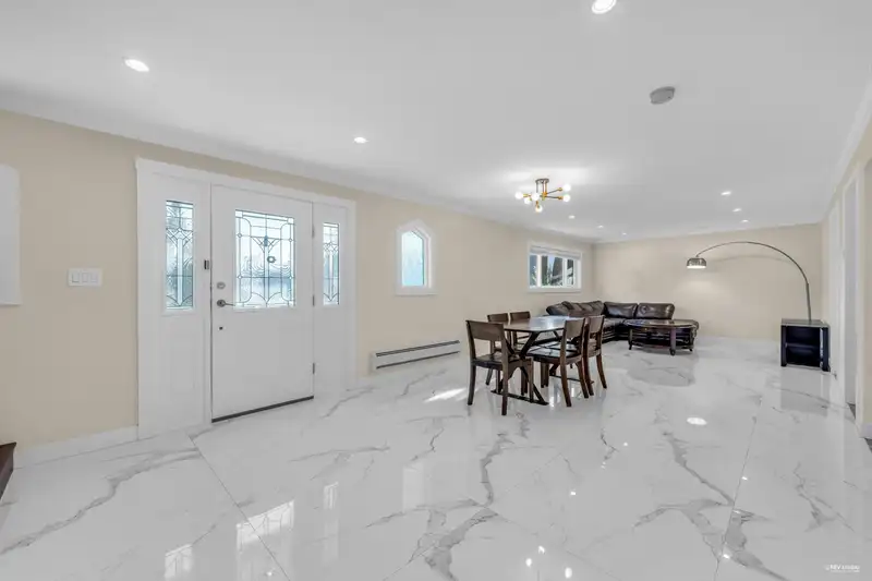 10771 ROSELEA CRESCENT - photo 3 of 40