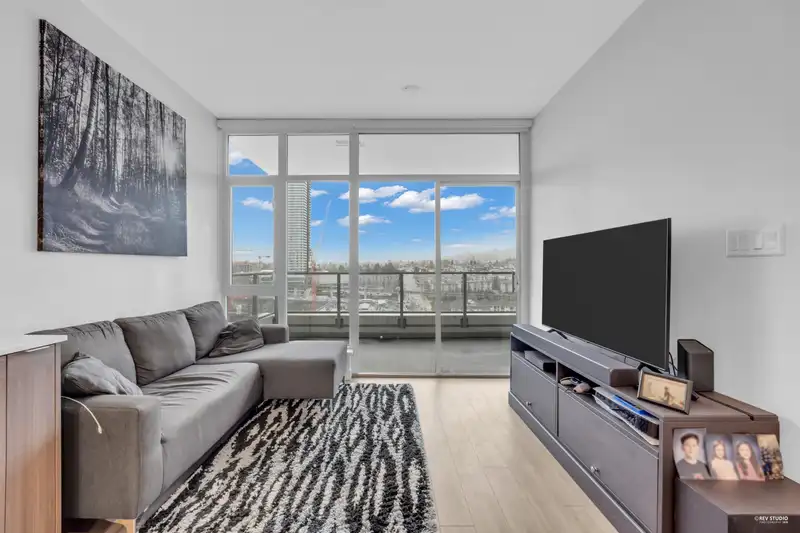 1805 2351 BETA AVENUE - photo 2 of 32