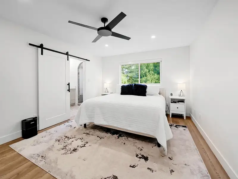 15641 107 AVENUE - photo 3 of 40