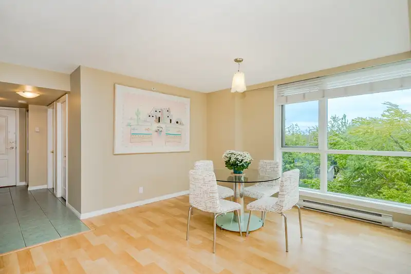 301 5860 DOVER CRESCENT - photo 3 of 29
