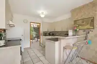 2822 UPLAND CRESCENT - thumbnail 2