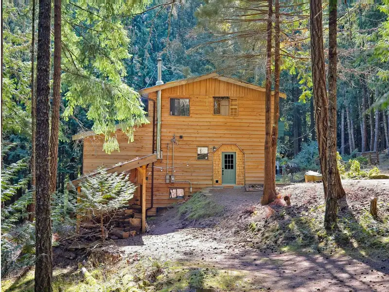 187 S WARBLER ROAD - photo 3 of 40