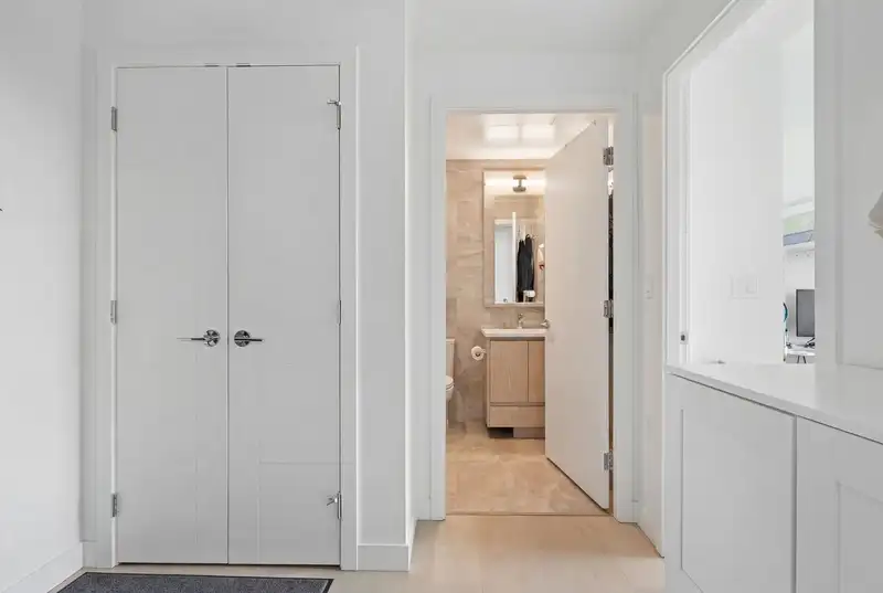 606 4240 CAMBIE STREET - photo 3 of 22