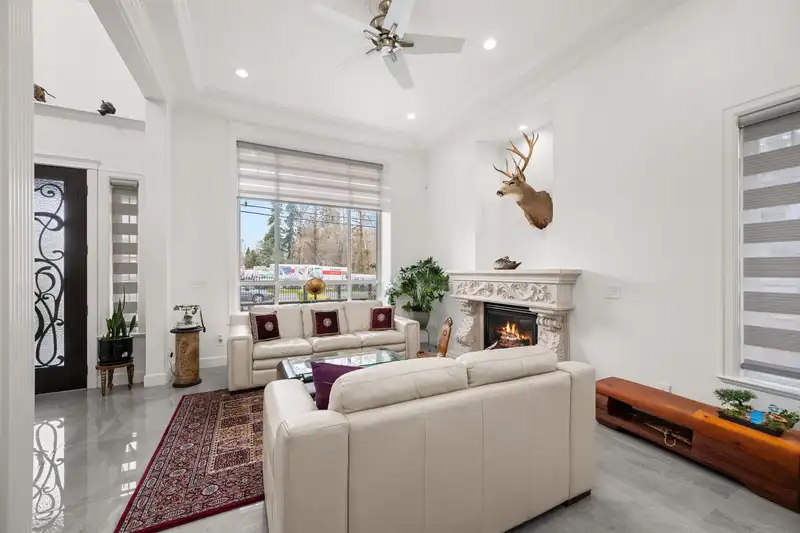 14444 82A AVENUE - photo 4 of 40