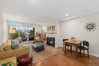 204 2336 WALL STREET - thumbnail 1