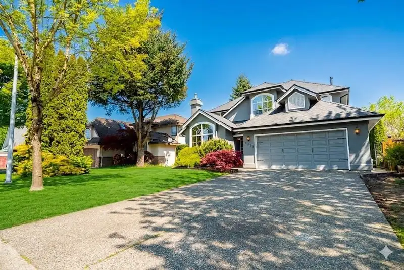 6336 190 STREET - photo 1 of 35