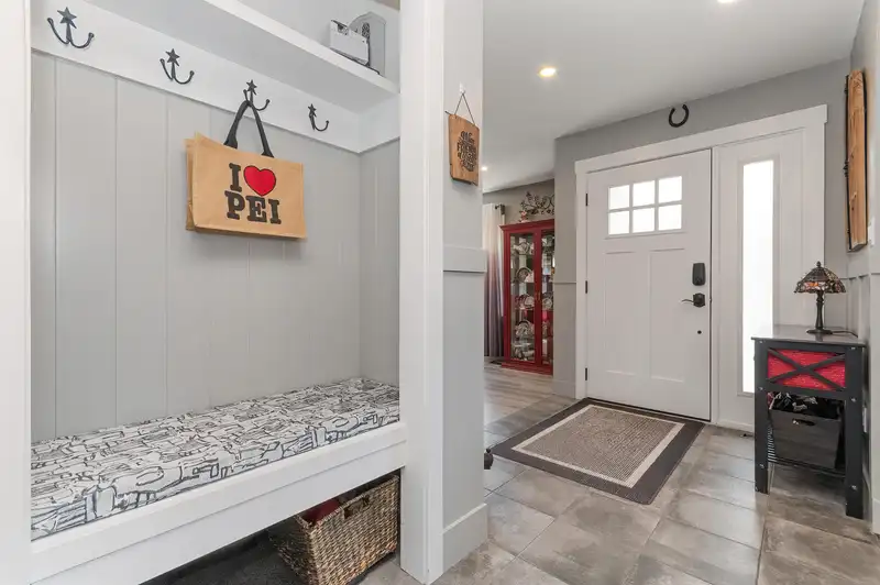 1549 PINEWOOD AVENUE - photo 2 of 40
