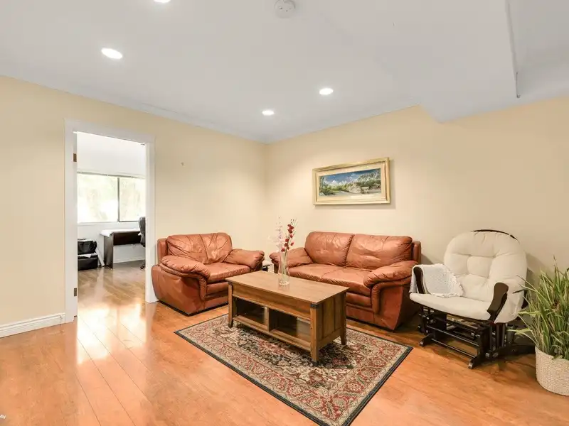 14084 17B AVENUE - photo 4 of 34