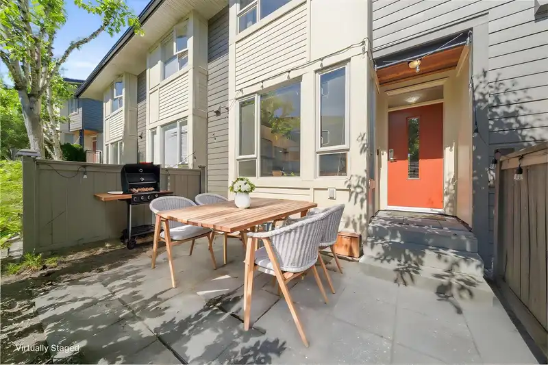 131 9229 UNIVERSITY CRESCENT - photo 3 of 38