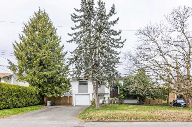 27283 29 AVENUE - photo 2 of 40