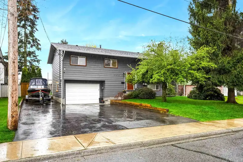 11472 85 AVENUE - photo 2 of 36