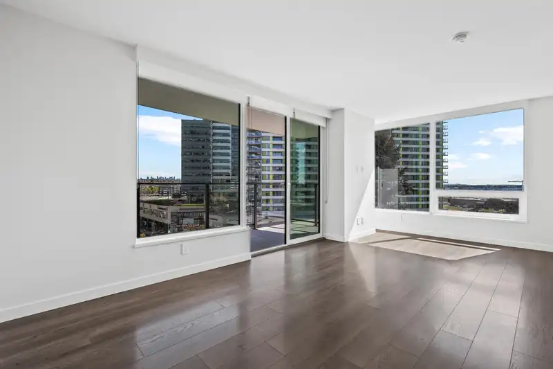 807 8238 LORD STREET - photo 3 of 40