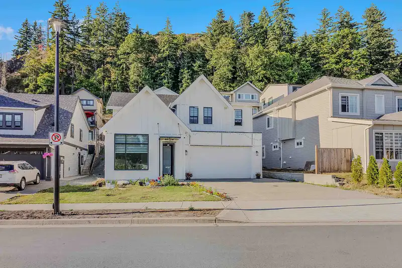 33967 BARKER COURT - photo 1 of 39