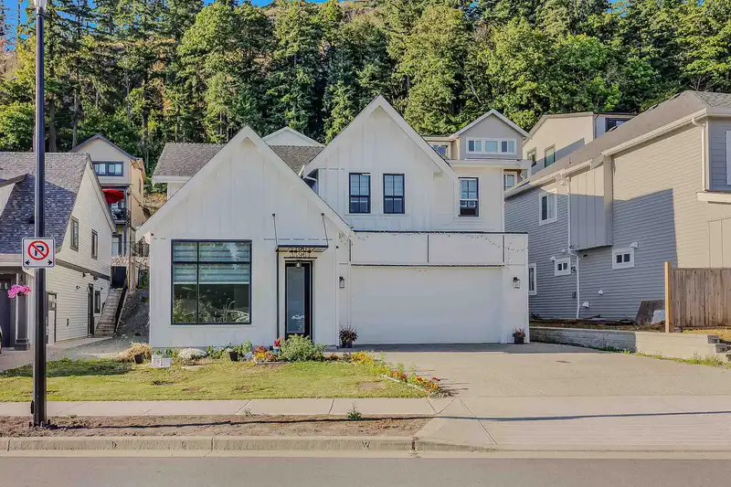 33967 BARKER COURT - photo 2 of 39