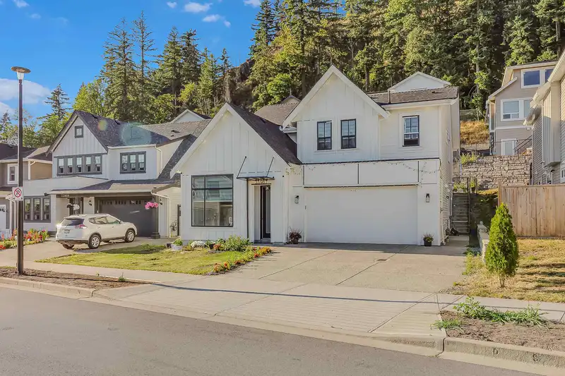 33967 BARKER COURT - photo 4 of 39