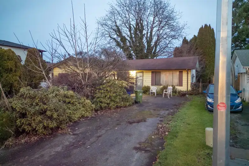 8900 CHARLES STREET - photo 4 of 12