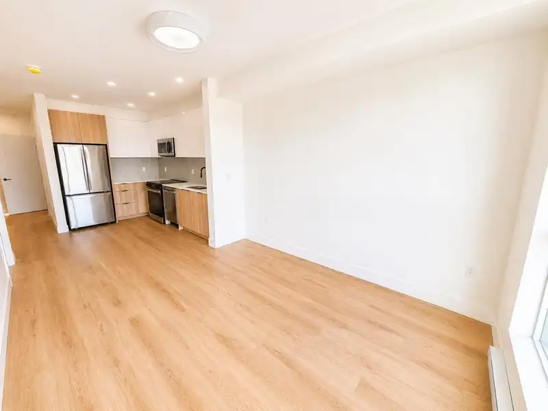 437 20769 FRASER HIGHWAY - photo 4 of 20